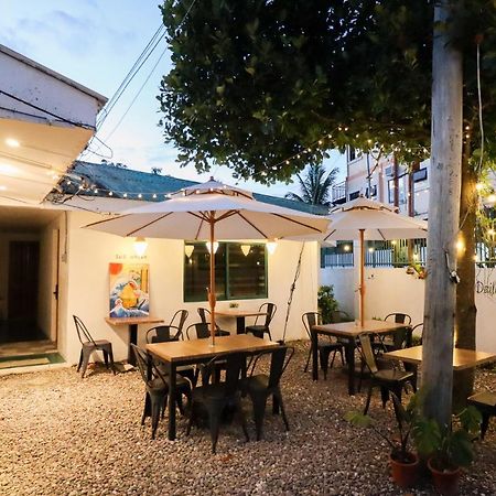 Ocean Breeze Hostel By Daily Sweet Moalboal Dış mekan fotoğraf