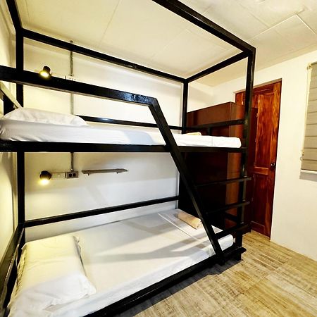 Ocean Breeze Hostel By Daily Sweet Moalboal Dış mekan fotoğraf