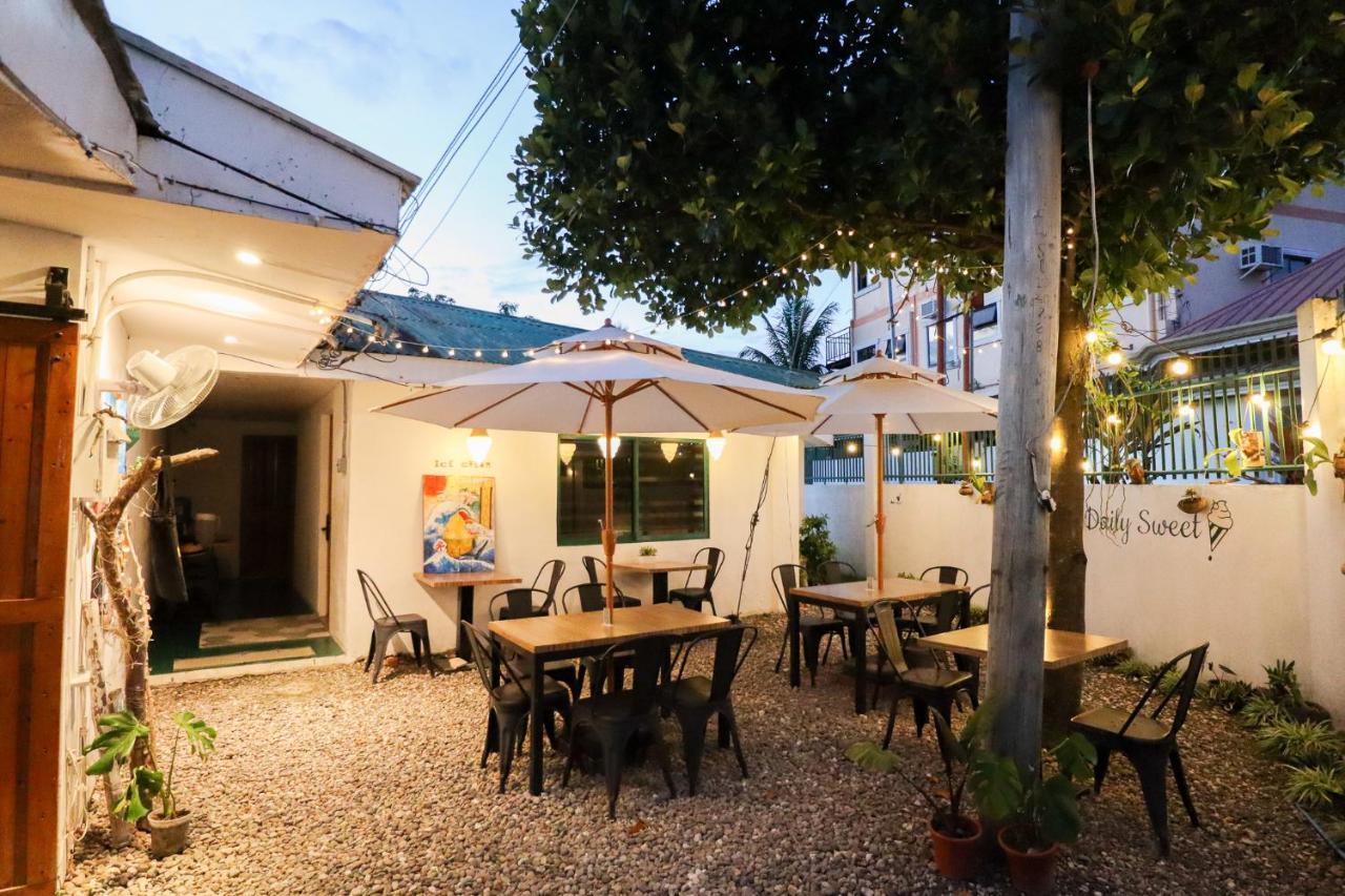 Ocean Breeze Hostel By Daily Sweet Moalboal Dış mekan fotoğraf