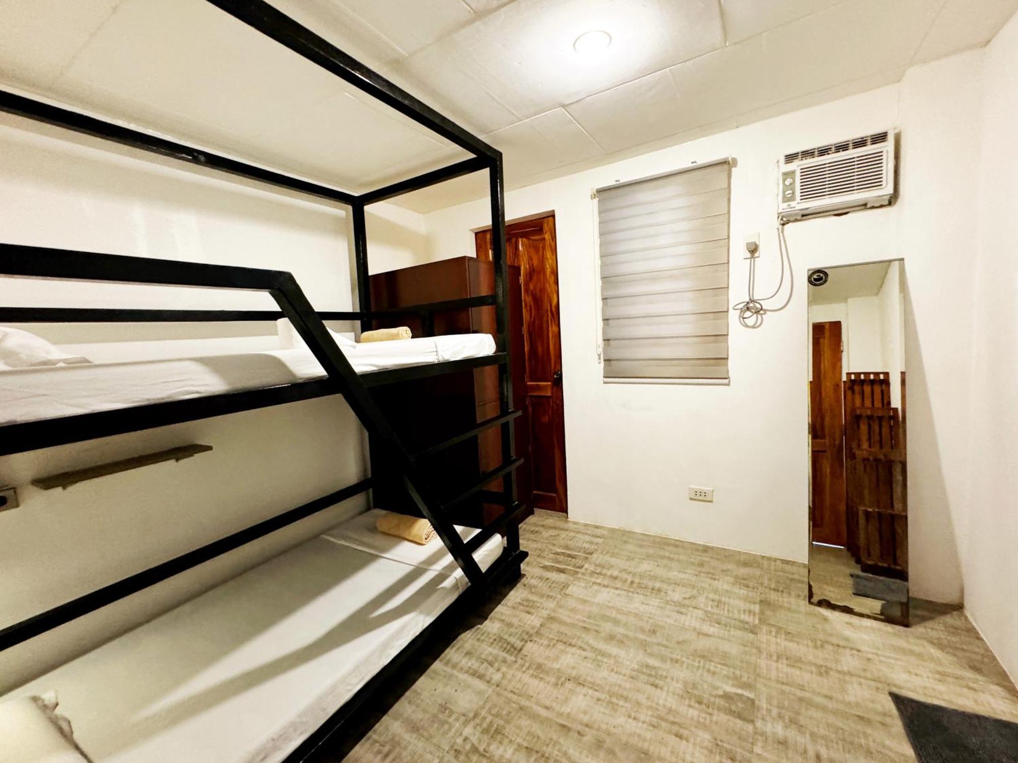Ocean Breeze Hostel By Daily Sweet Moalboal Dış mekan fotoğraf